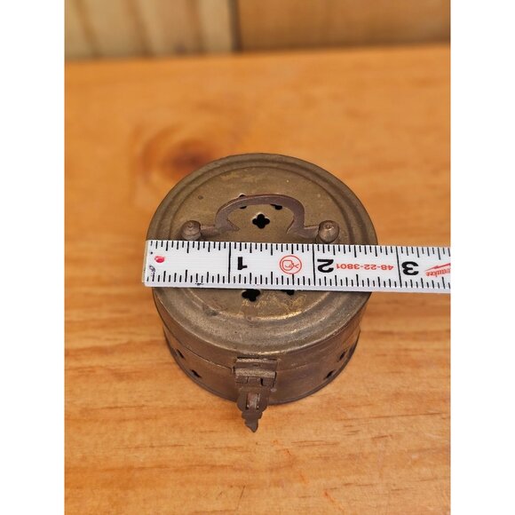 Vintage Brass Cricket Box - Picture 7 of 10